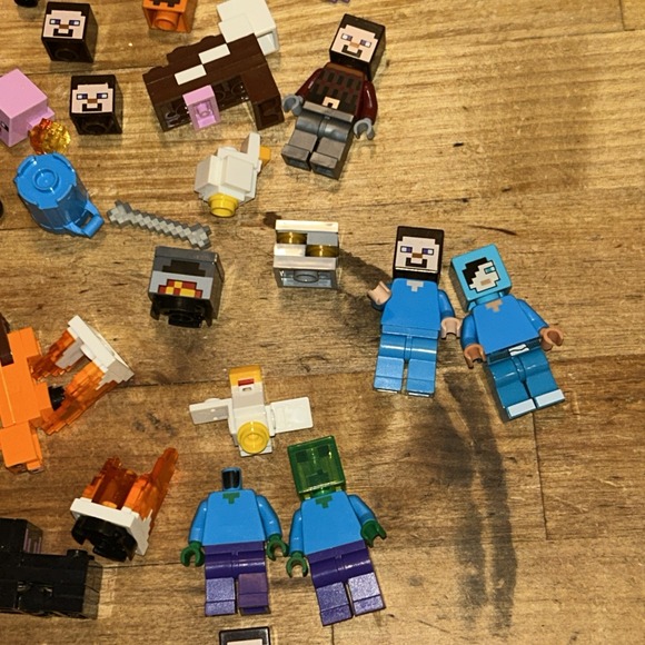 Lego Minecraft Minifigure & Animal Part / Accessory Lot C1 - Picture 4 of 5
